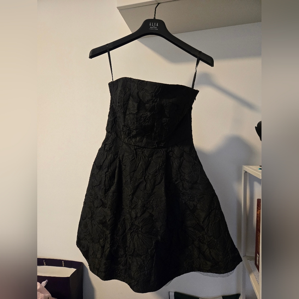 RW&CO. x Elle strapless Black Dress - nwt